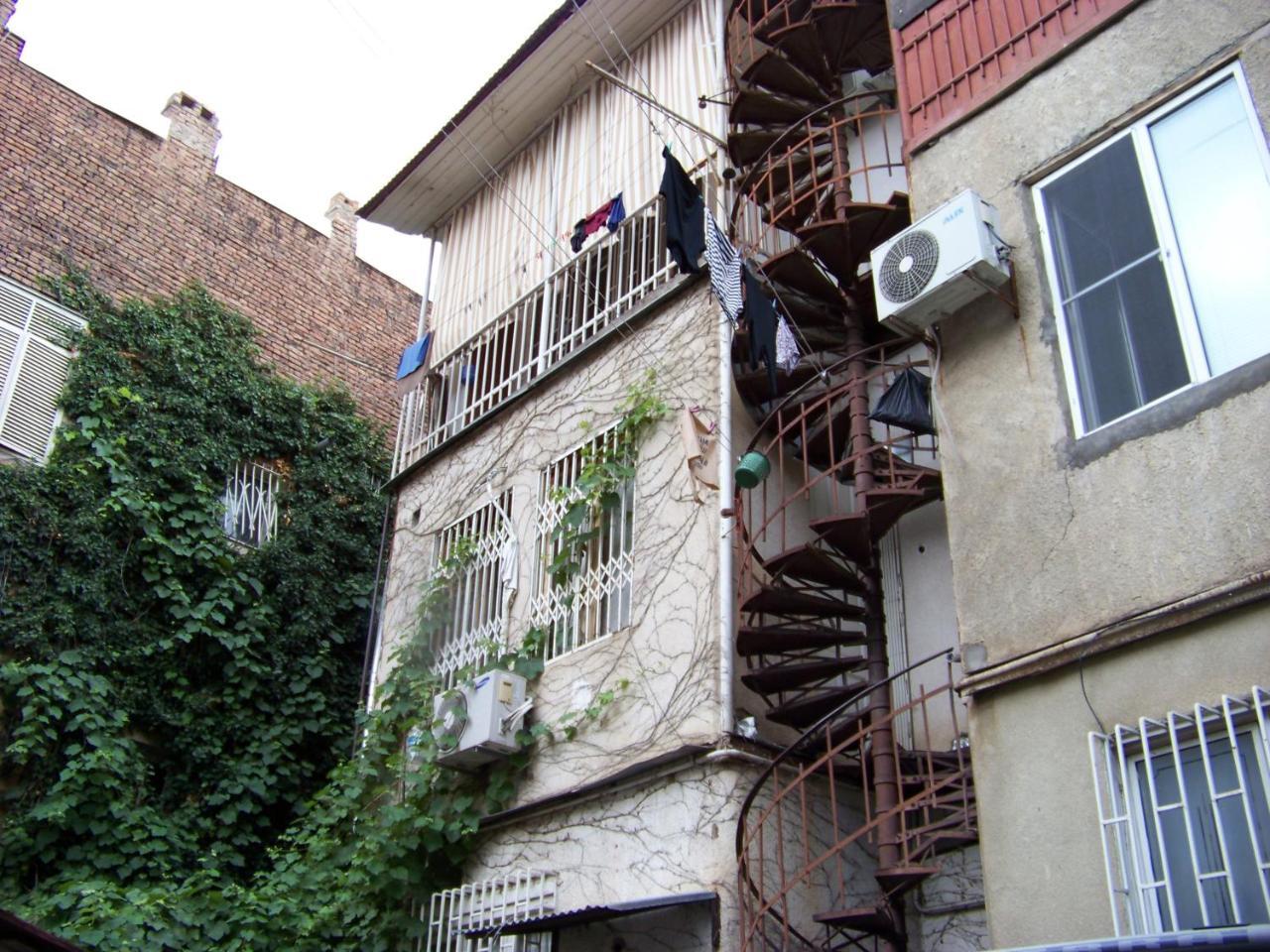Soul Kitchen Hostel Tbilisi Exterior foto